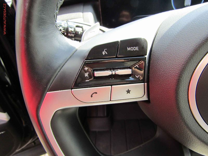 Hyundai Tucson (2022) 1.6T-GDi 4x4, ČR, AT, LED - fotka 15 z 18