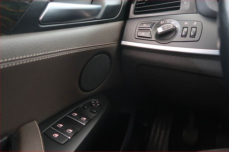 BMW X3 (2013) xDrive20d, 4X4, Kůže - fotka 19 z 19