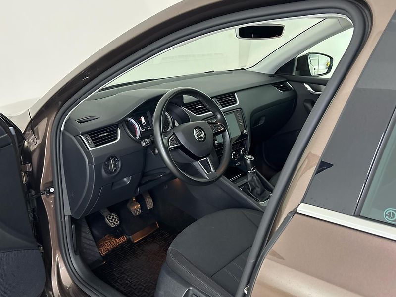 Škoda Octavia Style - fotka 6 z 27