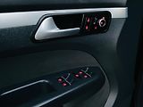 Volkswagen Touran 2.0TDI MANUÁL SENZORY VÝHŘEV - náhled 30