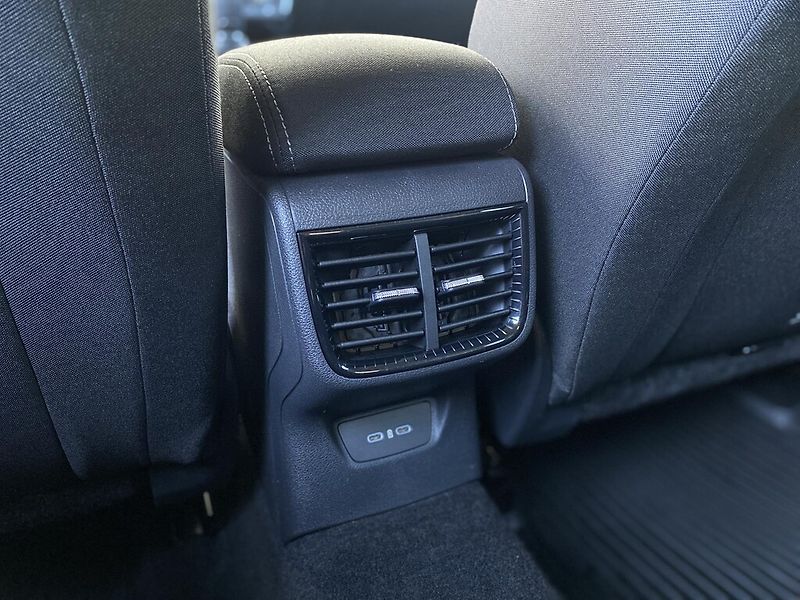 Škoda Fabia 1,0 TSI 70 kW Style - fotka 22 z 25