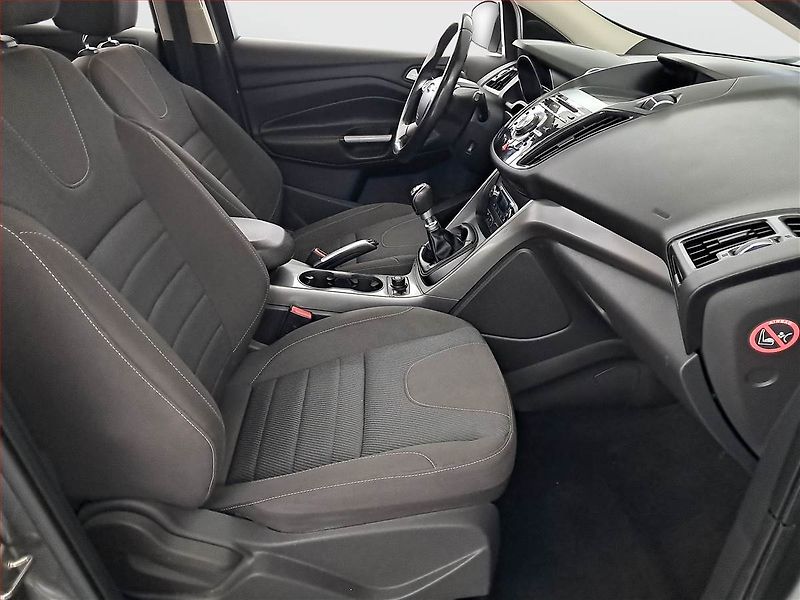 Ford Kuga (2013) 2.0 TDCi, Tempomat - fotka 9 z 18