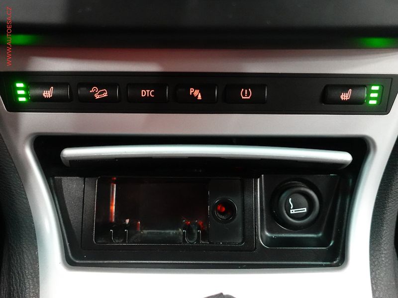 BMW X3 (2008) 2.0d xDrive20d, AT, xenon - fotka 19 z 22