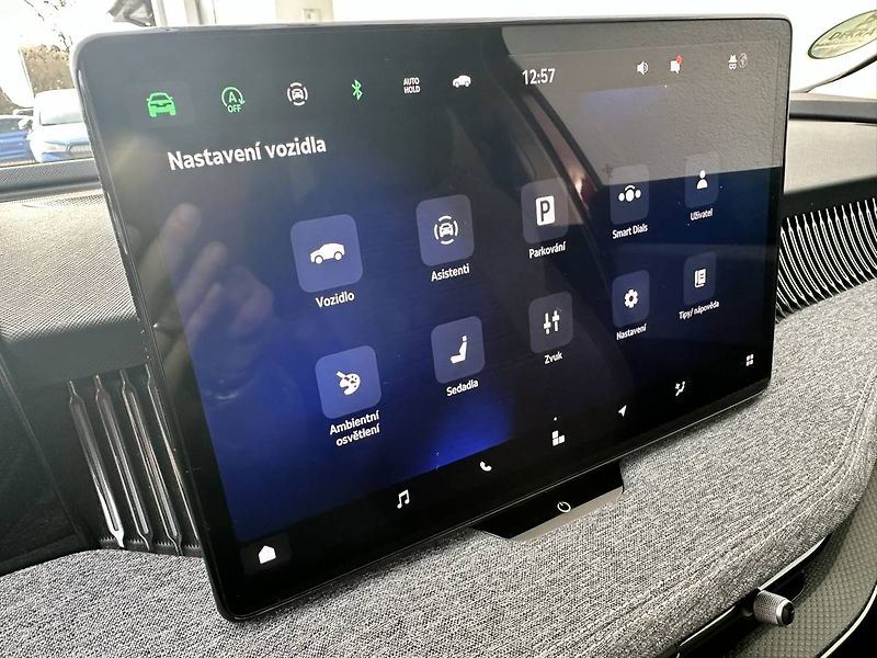 Škoda Superb Combi Selection 2.0TDI 110kW D - fotka 13 z 32