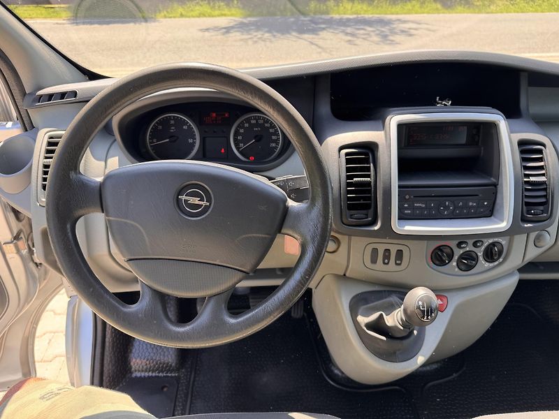 Opel Vivaro 2.0CDTI 84Kw L2 - 9.Mist - fotka 8 z 17