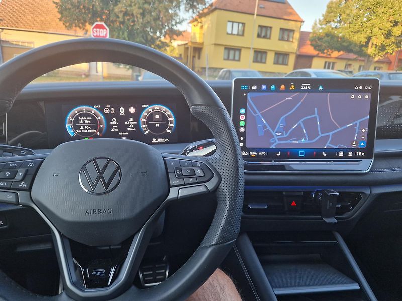 Volkswagen Tayron (2025) R-LINE PEOPLE 1,5 eTSI 110 KW  - fotka 10 z 13