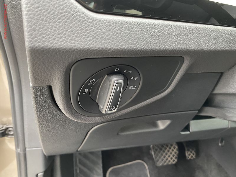 Volkswagen Touran (2020) 2.0TDi, 2.maj,ČR, DSG, navi - fotka 15 z 19