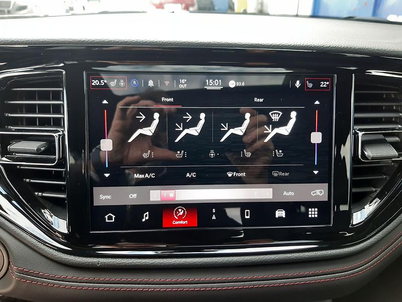 Dodge Durango (2026) 5,7 V8 HEMI  R/T 4x4 - fotka 38 z 48