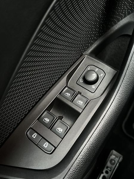 Škoda Octavia 2.0TDI DSG 110kW Style DPH  - fotka 19 z 24