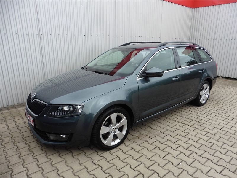 Škoda Octavia 1,6 TDi III Combi Style - fotka 1 z 18