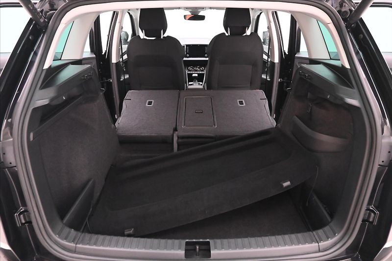 Škoda Karoq 2,0 TDI 85kW DSG Ambition Záru - fotka 11 z 31