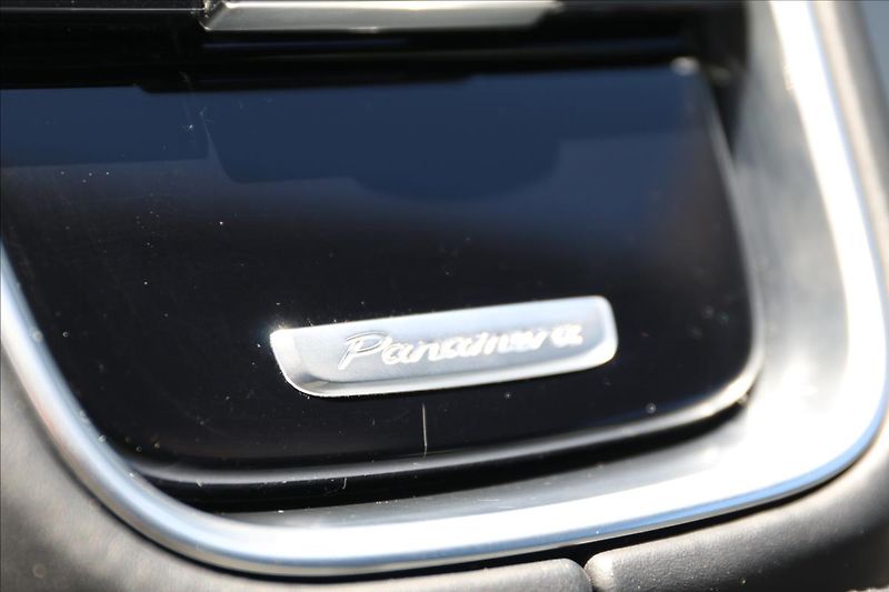 Porsche Panamera 2,9 343KW, DPH, ČR,4 E-HYBRID - fotka 30 z 77