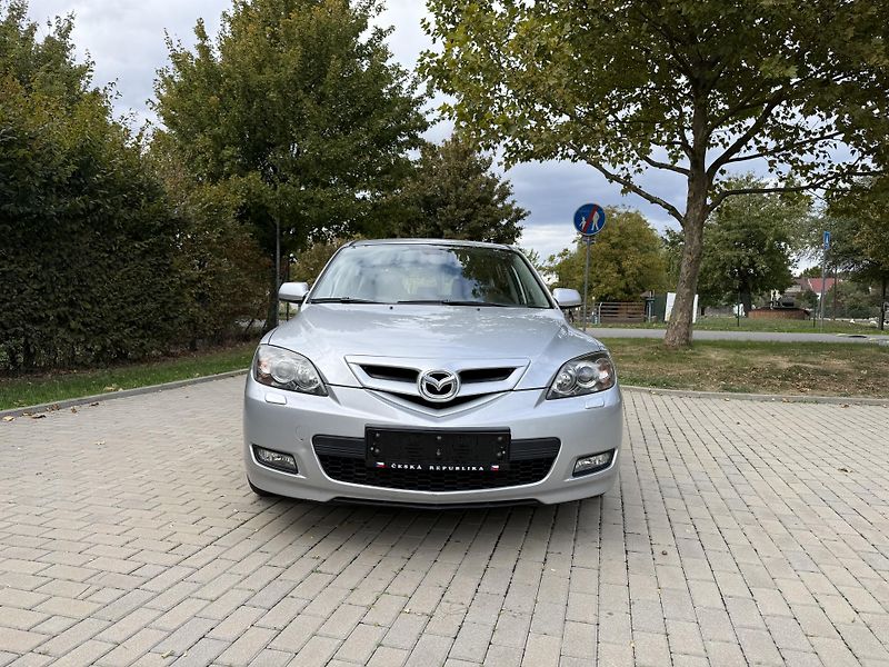 Mazda 3 2.0 Sport Active - fotka 16 z 30