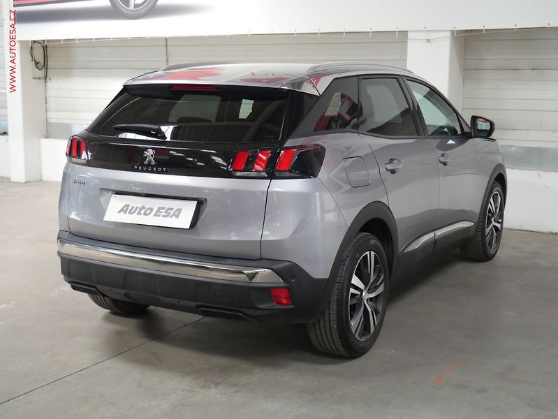 Peugeot 3008 (2018) 1.5 HDi, Allure - fotka 6 z 24
