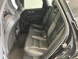 Volvo XC60 B4 FWD Ultimate Dark AT8 - náhled 11
