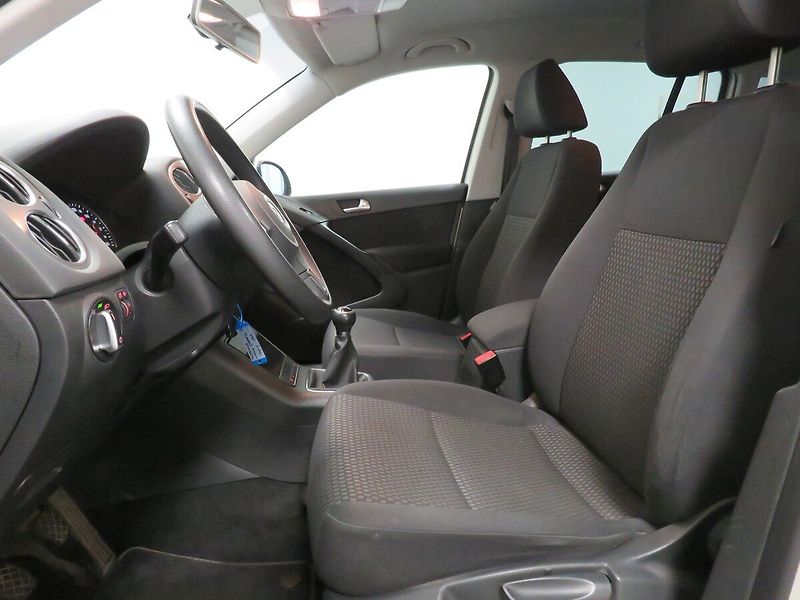 Volkswagen Tiguan - fotka 11 z 24