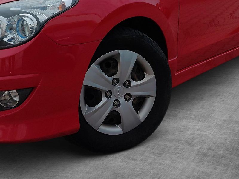 Hyundai i30 (2010) 1.4CVVT  - fotka 10 z 25