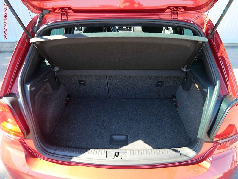 Volkswagen Polo (2016) 1.0 MPi, R-line - fotka 7 z 25