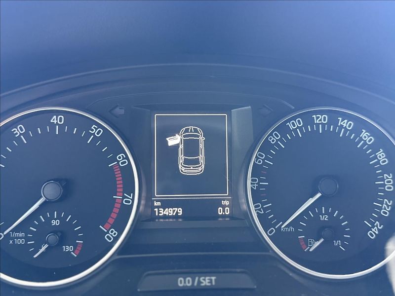 Škoda Rapid 1,2   TSI,SERVISKA,2.MAJ,TAŽNÉ - fotka 12 z 21