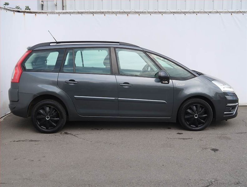 Citroën C4 Picasso (2013) 1.6 HDi, 7 míst, po STK, Tažné - fotka 6 z 17