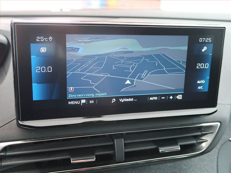 Peugeot 3008 (2022) Allure Pack 1.2 PureTech - fotka 13 z 21