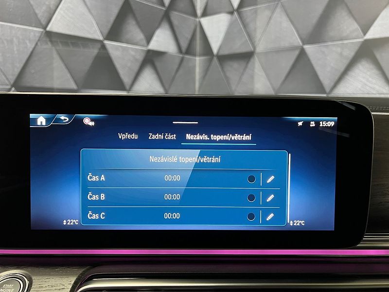 Mercedes-Benz Třídy V 300d 4M AMG LUXURY, AIRMATIC - fotka 19 z 34