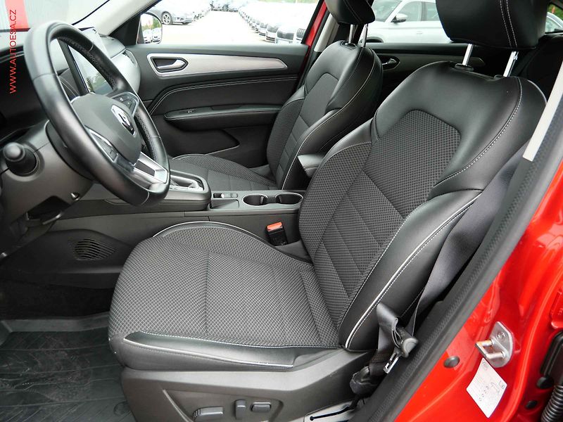 Renault Arkana (2023) 1.6 SCe, ČR, AT, LED, navi - fotka 9 z 31