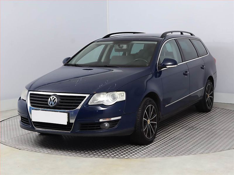 Volkswagen Passat (2009) 1.9 TDI, po STK, Tažné - fotka 2 z 15