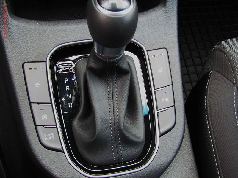 Hyundai i30 (2022) 1.0 T-GDi Fastback, 1.maj,ČR - fotka 14 z 22