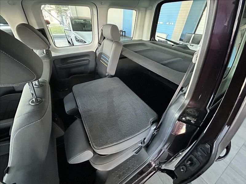 Volkswagen Caddy 1,2   TSI,NOVÉ ROZVODY,5.MÍST - fotka 19 z 20