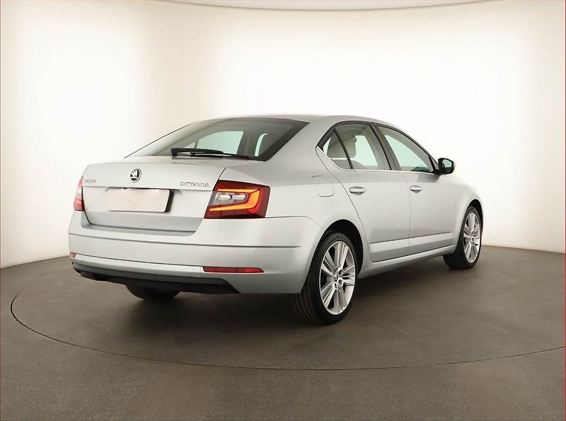 Škoda Octavia (2017) Style 1.6 TDI, Automat, ČR - fotka 5 z 15