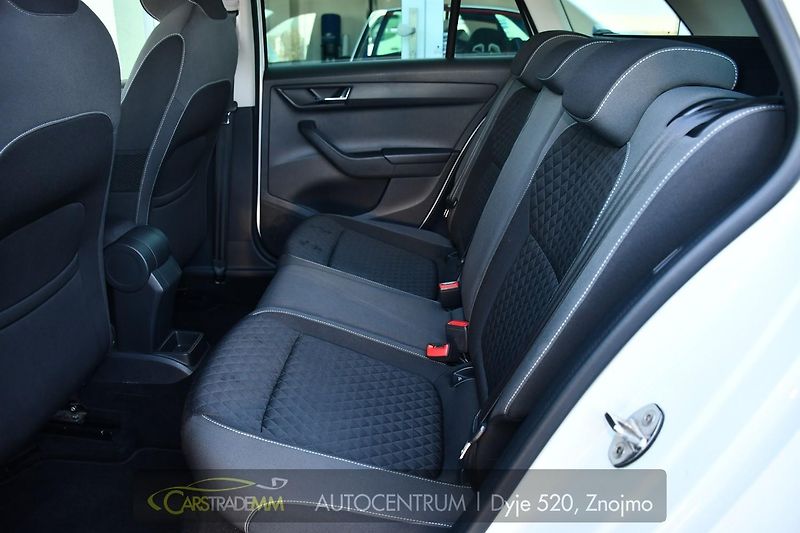 Škoda Fabia 1,2TSi DSG 2xALU 61tKM STYLE  - fotka 13 z 48