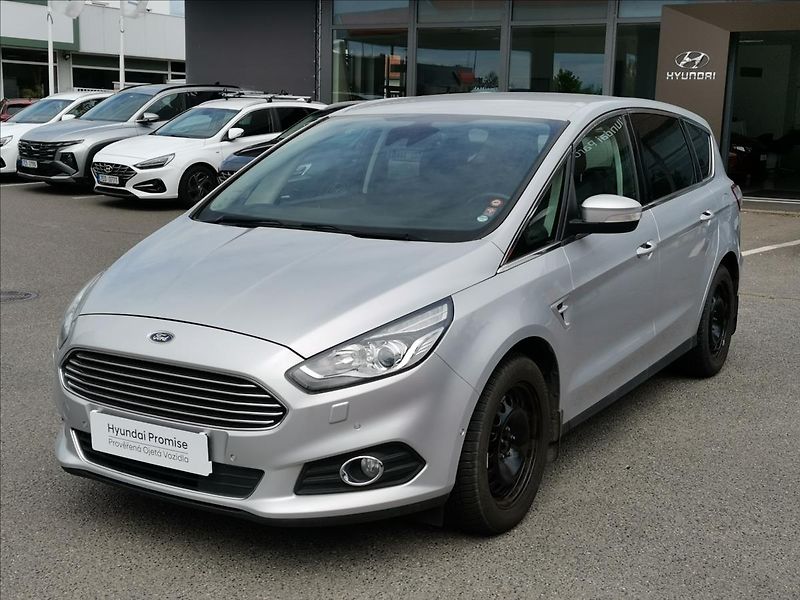 Ford S-MAX 2,0 TDCi 132kW Titanium 7-míst - fotka 2 z 18