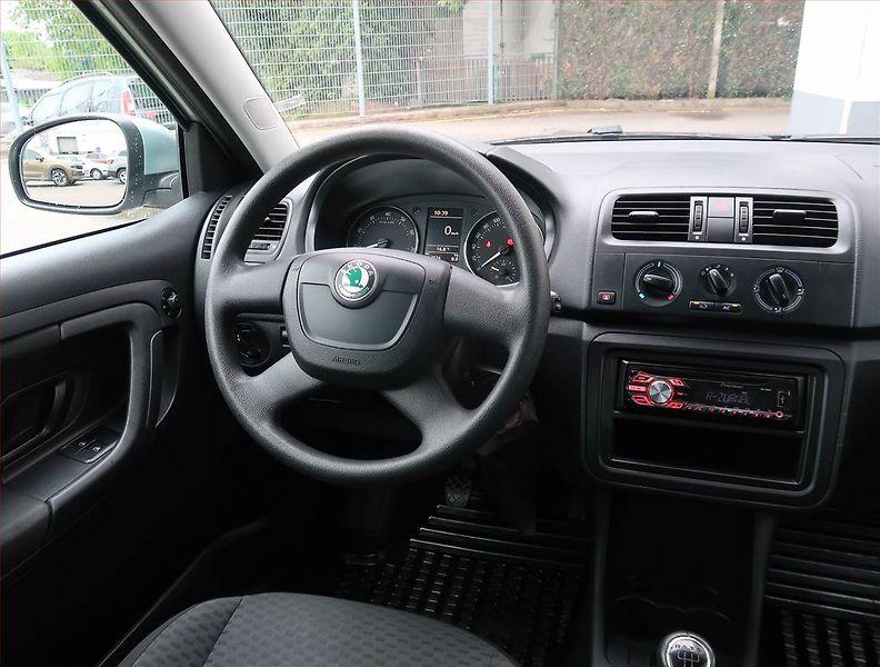 Škoda Fabia (2012) 1.2 TSI - fotka 7 z 17