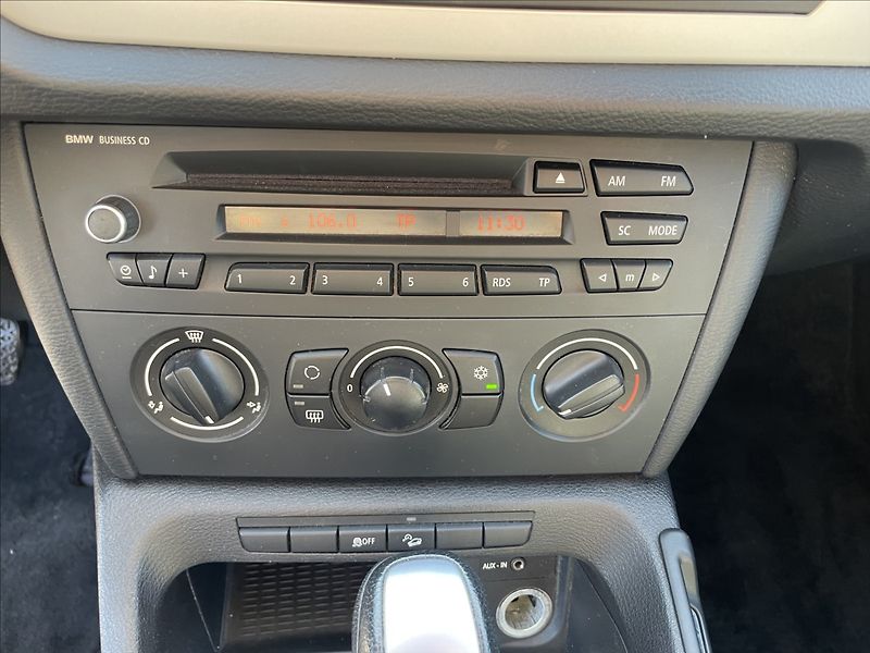 BMW X1 2,0 18d X-Drive Automat CZauto - fotka 16 z 33