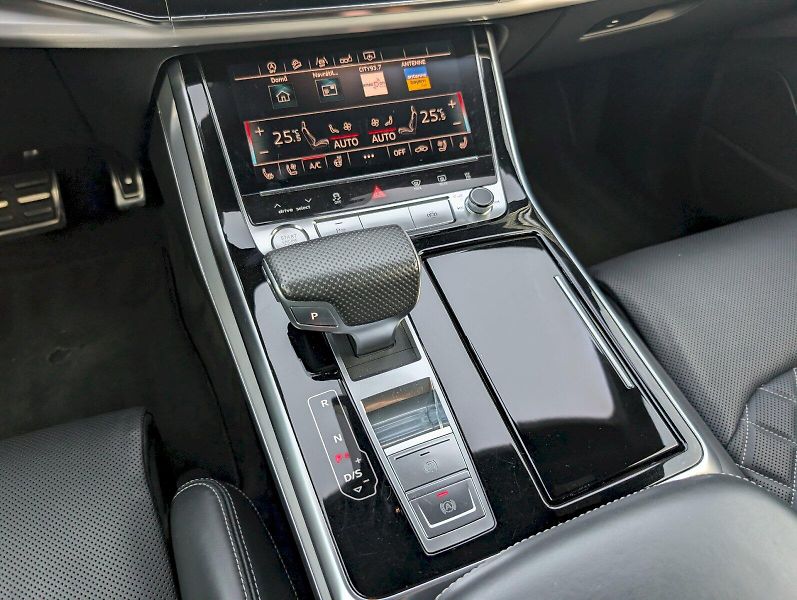 Audi Q8 (2019) 50 TDI / 210 kW Quattro tiptro - fotka 17 z 30