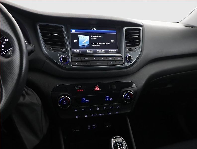 Hyundai Tucson (2017) 1.7 CRDi, Serv.kniha, Tempomat - fotka 10 z 18