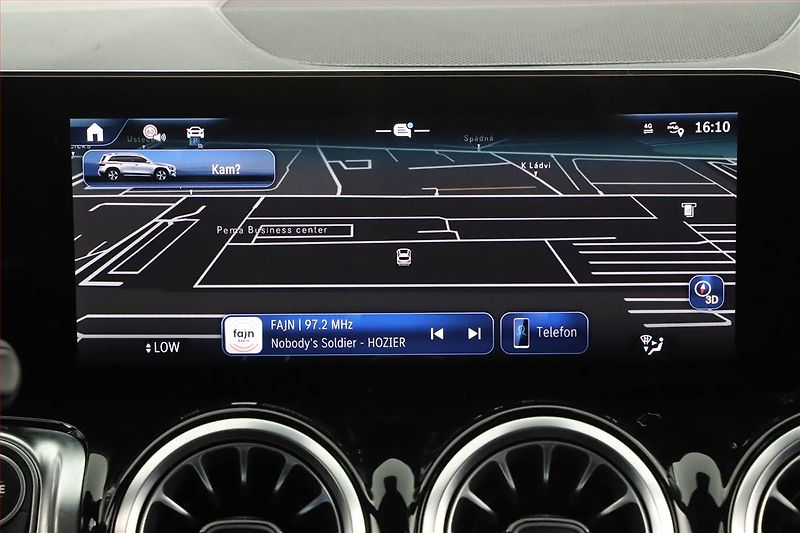 Mercedes-Benz GLB (2025) 200 d, AMG Line, Navigace - fotka 15 z 27