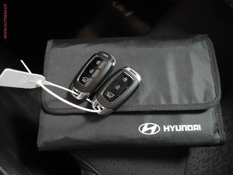 Hyundai i30 (2017) 1.5 T-GDI, ČR, DSG, LED - fotka 27 z 27