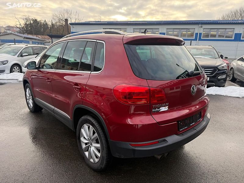 Volkswagen Tiguan 4x4, 103kw, manual, tažne - fotka 2 z 14