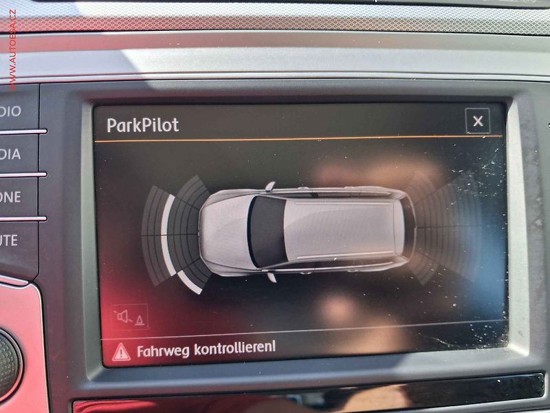 Volkswagen Passat (2015) 1.4 TSi, Comfortline, panor - fotka 18 z 18