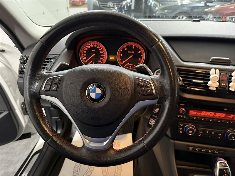 BMW X1 2,0   20D XDRIVE AUTOMAT TOP - fotka 8 z 25