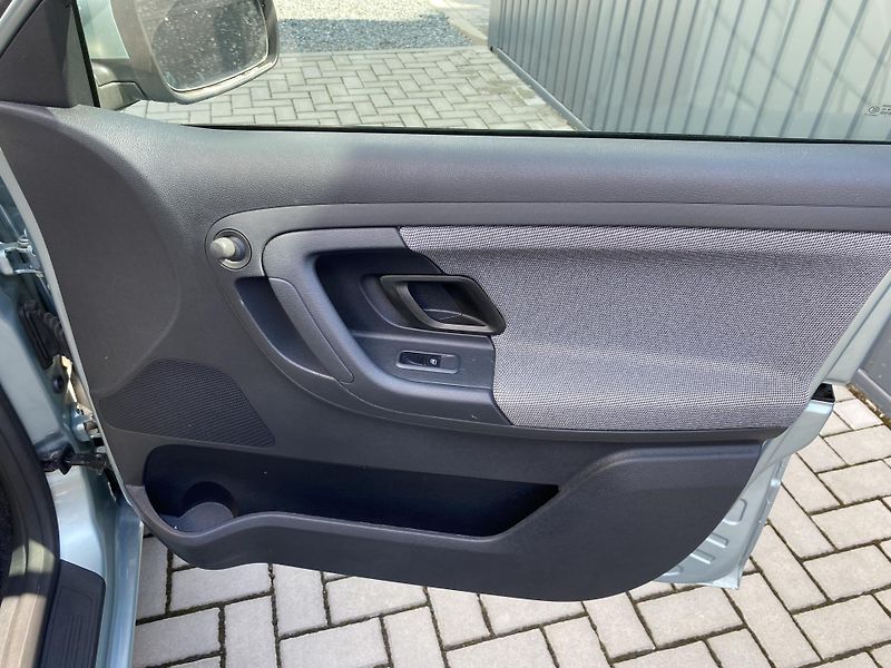 Škoda Fabia 1.4i 63kW-KLIMATIZACE-46 000KM - fotka 30 z 34