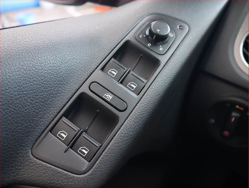 Volkswagen Tiguan (2008) 1.4 TSI, 4X4, Serv.kniha - fotka 13 z 15
