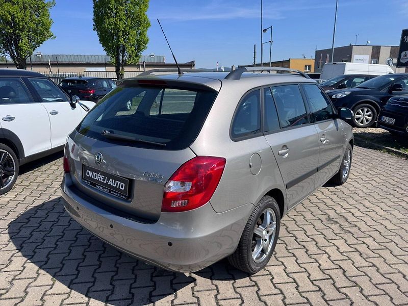 Škoda Fabia (2010) 1,2 TSI 63 KW STK - fotka 5 z 50