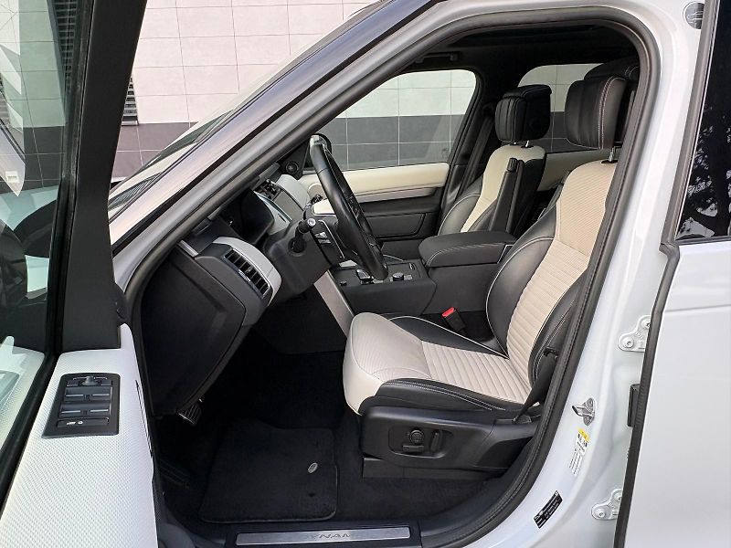 Land Rover Discovery D300, R-Dynamic HSE, ČR, DPH - fotka 22 z 61