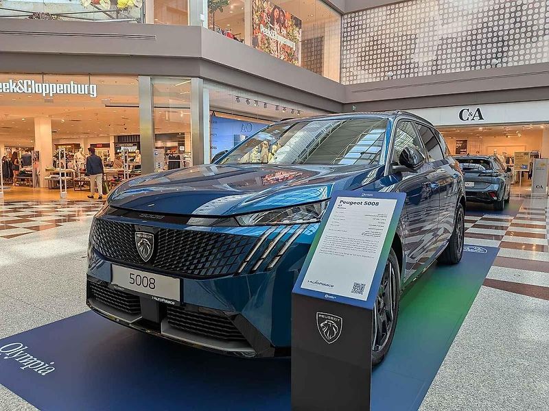 Lidé poprvé v Česku uvidí nové modely vozů Alpine A390 a Mitsubishi Eclipse Cross v brněnské Olympii. Výstava potrvá do konce května a její součástí budou i testovací jízdy.