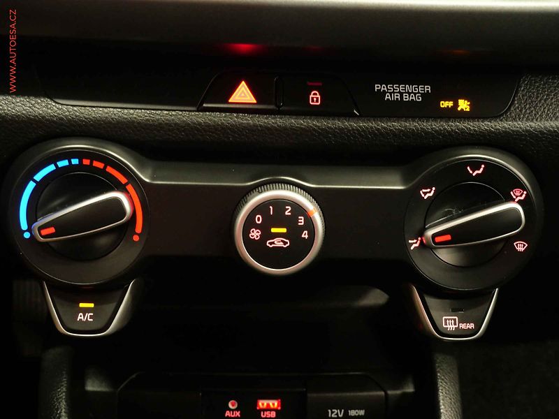 Kia Rio (2019) 1.2i, 2.maj,ČR, AC, park - fotka 19 z 22