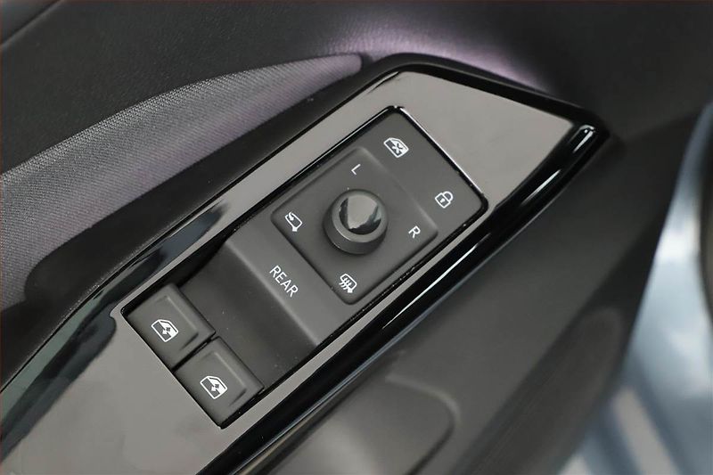 Volkswagen ID.3 (2020) Pro Perf. (62 kWh), SoH 86% - fotka 23 z 26