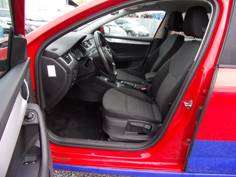 Škoda Octavia (2013) 1.6TDi 77kW DIGIKLIMA SPOTŘEBA - fotka 10 z 19